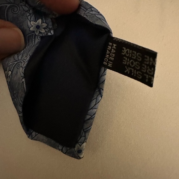 Lanvin
Floral pattern-jacquard silk tie - Picture 5 of 5